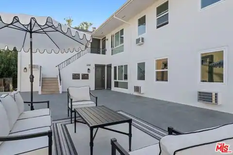 1252 N Crescent Heights #2, West Hollywood, CA 90046 — photo 11