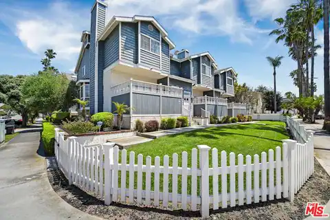 100 S Catalina Ave #A, Redondo Beach, CA 90277 — photo 2