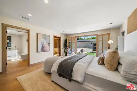 14537 Hesby St, Sherman Oaks, CA 91403 — photo 13