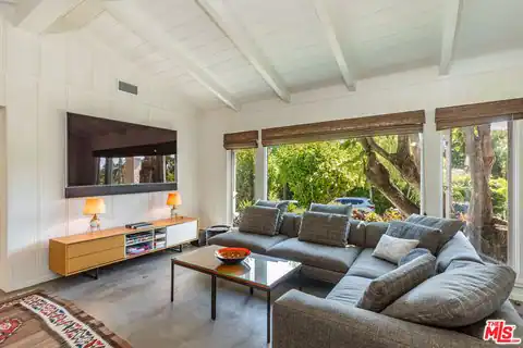 28901 Boniface Dr, Malibu, CA 90265 — photo 10