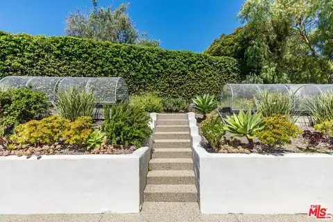 28901 Boniface Dr, Malibu, CA 90265 — photo 29