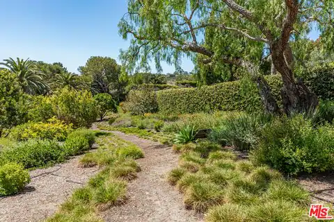 28901 Boniface Dr, Malibu, CA 90265 — photo 38
