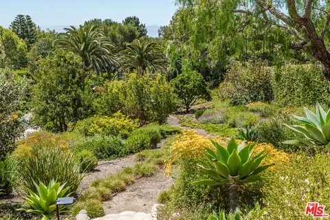 28901 Boniface Dr, Malibu, CA 90265 — photo 39