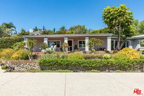 28901 Boniface Dr, Malibu, CA 90265 — photo 4