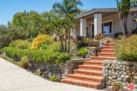 28901 Boniface Dr, Malibu, CA 90265 — photo 5