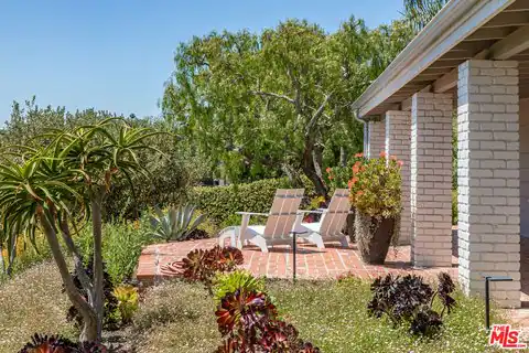 28901 Boniface Dr, Malibu, CA 90265 — photo 7