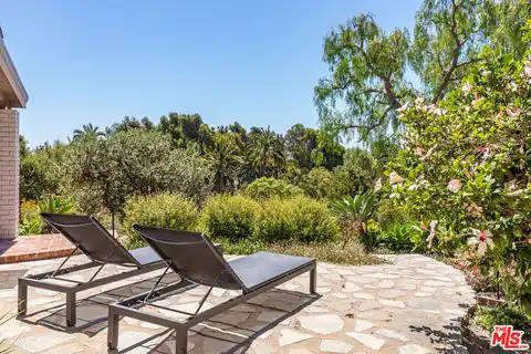 28901 Boniface Dr, Malibu, CA 90265 — photo 9