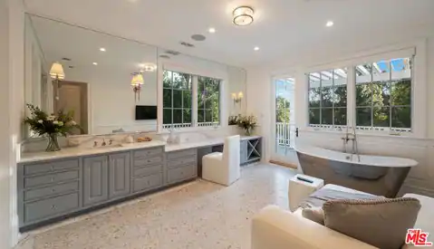 491 N Tigertail Rd, Los Angeles, CA 90049 — photo 17