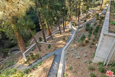 491 N Tigertail Rd, Los Angeles, CA 90049 — photo 28
