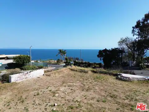 20521 Roca Chica Dr, Malibu, CA 90265 — photo 12