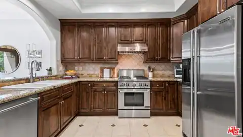 11582 Moorpark St #104, Studio City, CA 91602 — photo 4