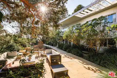 6467 Sycamore Meadows Dr, Malibu, CA 90265 — photo 12