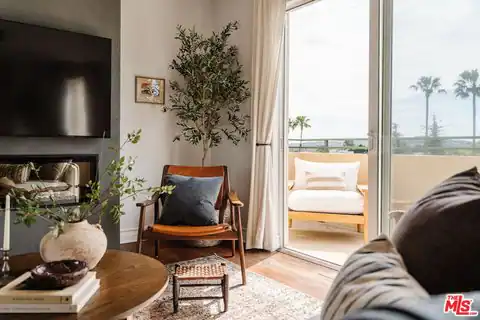 8866 Alcott St #4, Los Angeles, CA 90035 — photo 12