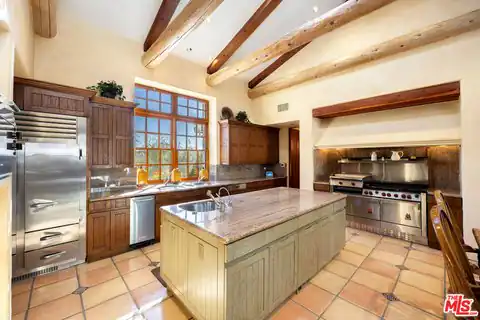 25127 Jim Bridger Rd, Hidden Hills, CA 91302 — photo 12