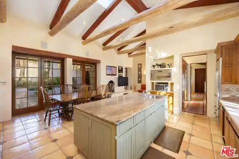 25127 Jim Bridger Rd, Hidden Hills, CA 91302 — photo 14