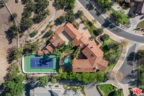 25127 Jim Bridger Rd, Hidden Hills, CA 91302 — photo 2