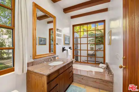 25127 Jim Bridger Rd, Hidden Hills, CA 91302 — photo 27