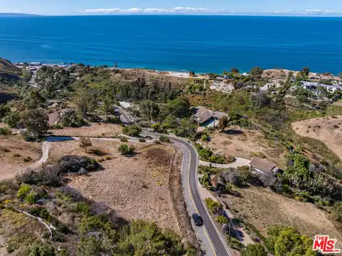 22077 Carbon Mesa Road, Malibu, CA 90265 — photo 5