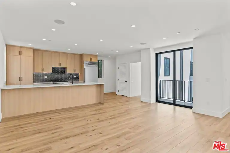 5540 Tova Rd, Sherman Oaks, CA 91411
