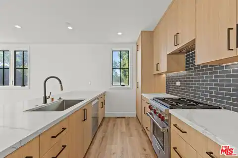 5540 Tova Rd, Sherman Oaks, CA 91411 — photo 3