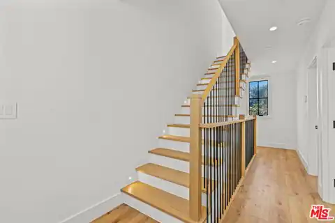 5540 Tova Rd, Sherman Oaks, CA 91411 — photo 6