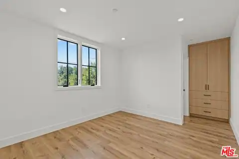 5540 Tova Rd, Sherman Oaks, CA 91411 — photo 9