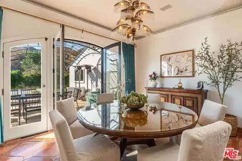 3453 Coast View Dr, Malibu, CA 90265 — photo 14