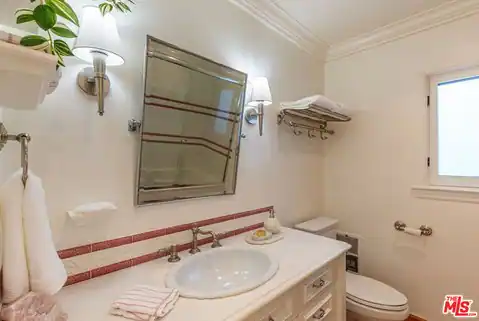3453 Coast View Dr, Malibu, CA 90265 — photo 23