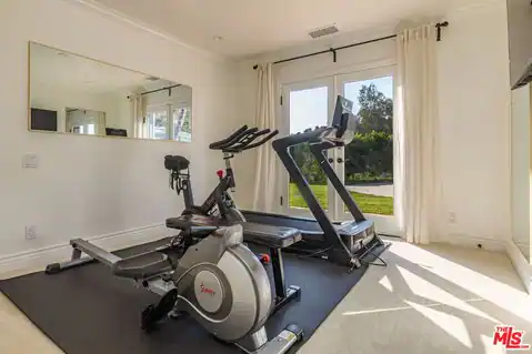 3453 Coast View Dr, Malibu, CA 90265 — photo 28