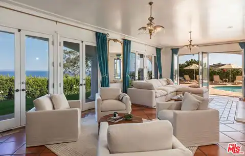 3453 Coast View Dr, Malibu, CA 90265 — photo 5