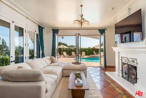 3453 Coast View Dr, Malibu, CA 90265 — photo 6