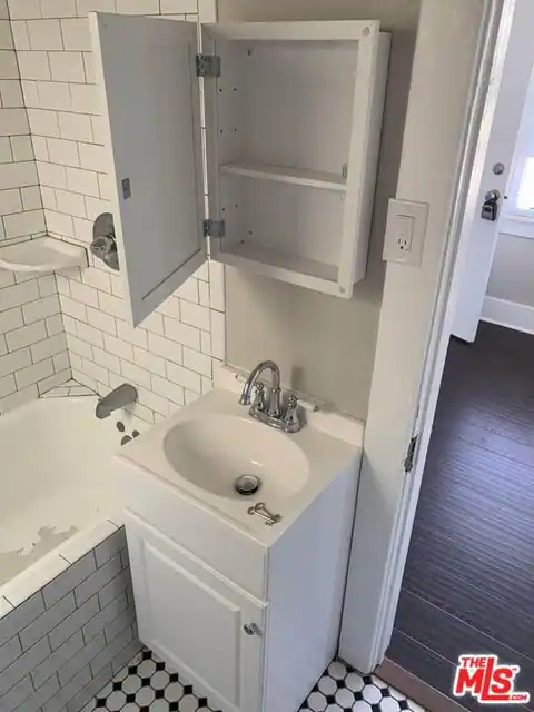 322 Daisy Ave, Long Beach, CA 90802 — photo 5