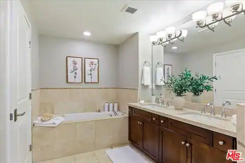11115 Acama St #107, North Hollywood, CA 91602 — photo 36