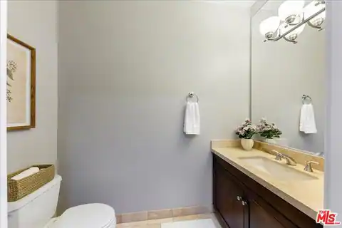 11115 Acama St #107, North Hollywood, CA 91602 — photo 5