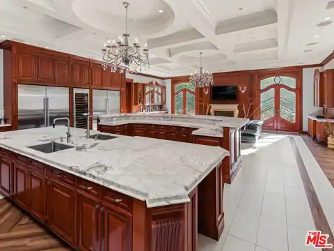 901 N Alpine Dr, Beverly Hills, CA 90210 — photo 5