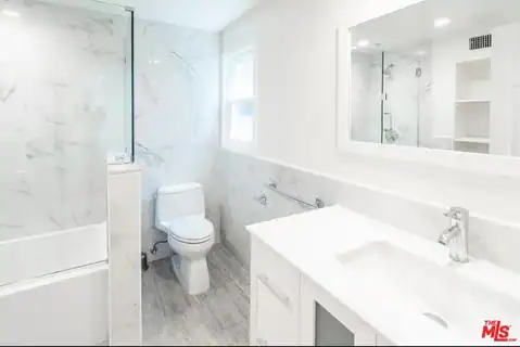 2201 Coldwater Canyon Dr, Beverly Hills, CA 90210 — photo 11