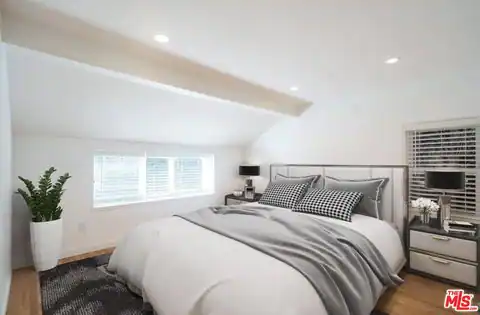 2201 Coldwater Canyon Dr, Beverly Hills, CA 90210 — photo 12
