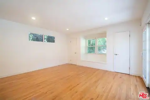 2201 Coldwater Canyon Dr, Beverly Hills, CA 90210 — photo 15