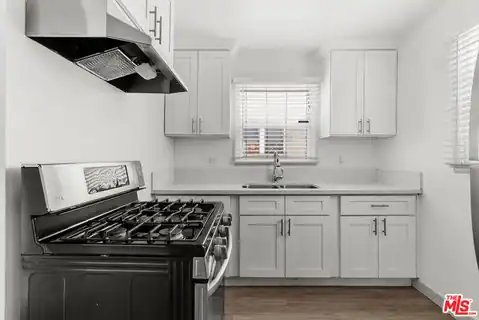 727 Olive Ave, Long Beach, CA 90813 — photo 16