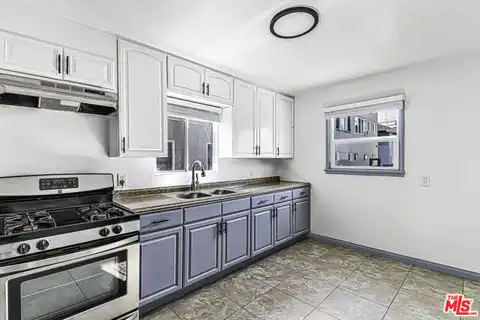 727 Olive Ave, Long Beach, CA 90813 — photo 28