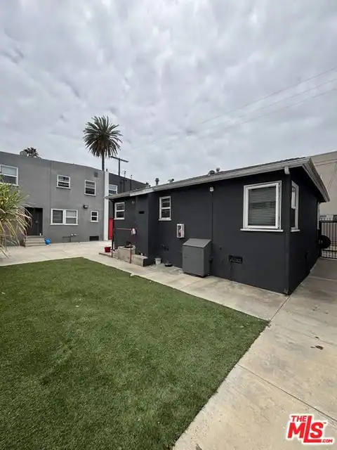 727 Olive Ave, Long Beach, CA 90813 — photo 32