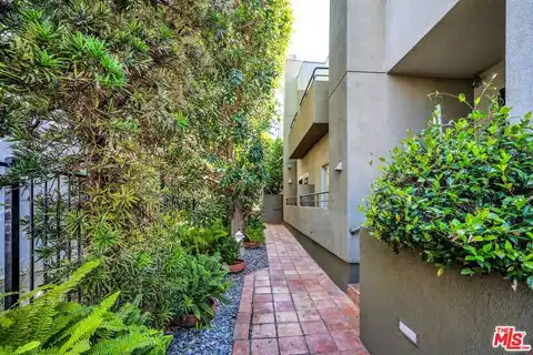 1735 Malcolm Ave #H, Los Angeles, CA 90024 — photo 2