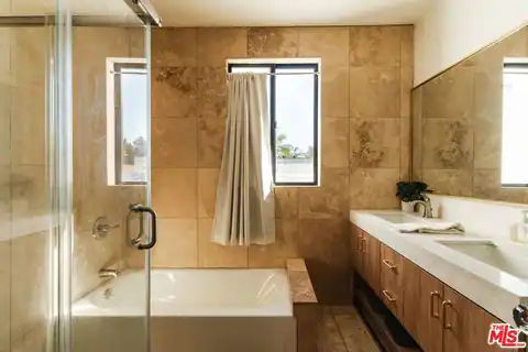 2060 High Tower Dr, Los Angeles, CA 90068 — photo 20