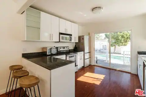 2060 High Tower Dr, Los Angeles, CA 90068 — photo 6