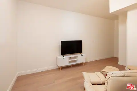 2337 Fox Hills Dr #102, Los Angeles, CA 90064 — photo 32