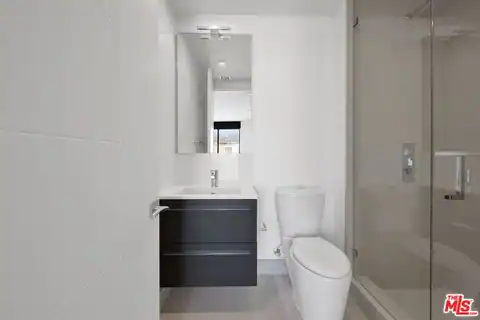 432 N Oakhurst Dr #402, Beverly Hills, CA 90210 — photo 16