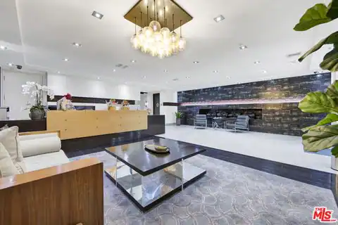 432 N Oakhurst Dr #402, Beverly Hills, CA 90210 — photo 3
