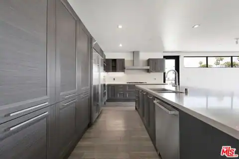 432 N Oakhurst Dr #402, Beverly Hills, CA 90210 — photo 5
