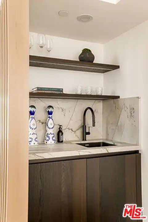 922 West Knoll Dr, West Hollywood, CA 90069 — photo 14