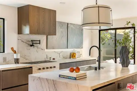 922 West Knoll Dr, West Hollywood, CA 90069 — photo 16